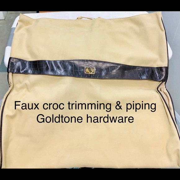 Elegant Travel Garment Bag - Picture 3 of 6